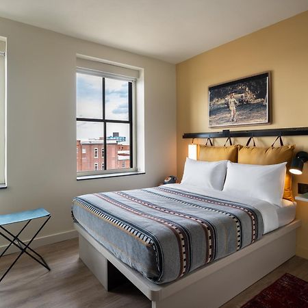 Moxy Springfield Downtown Hotel Eksteriør billede