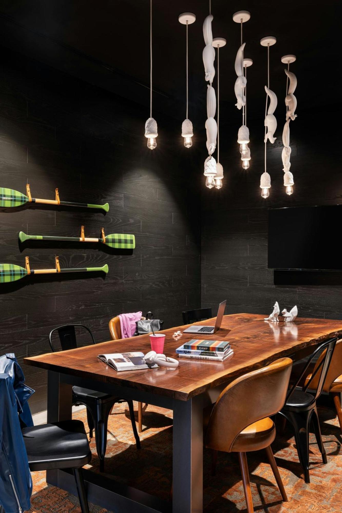 Moxy Springfield Downtown Hotel Eksteriør billede