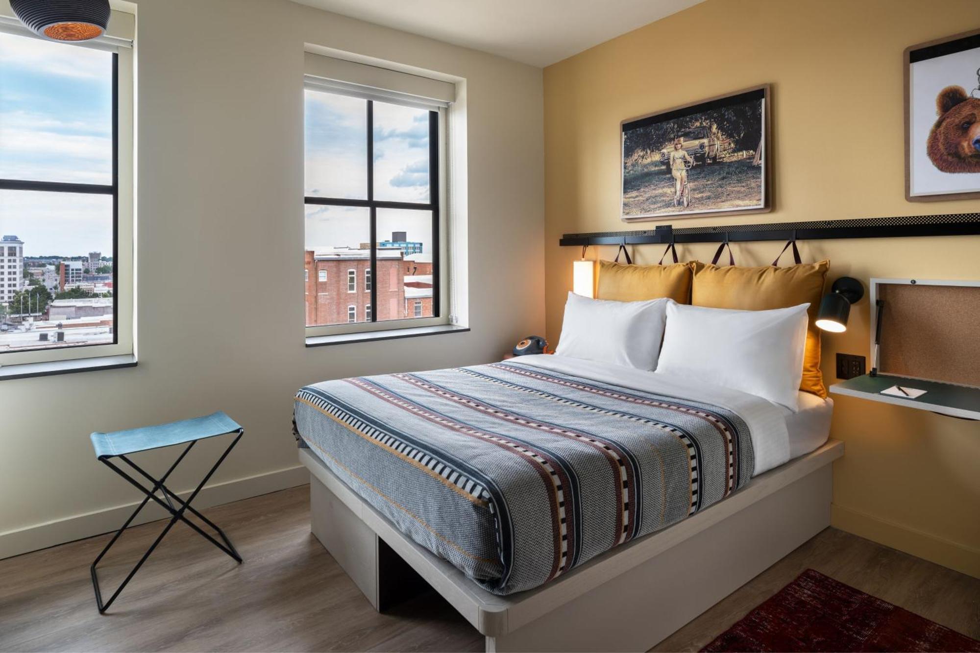 Moxy Springfield Downtown Hotel Eksteriør billede
