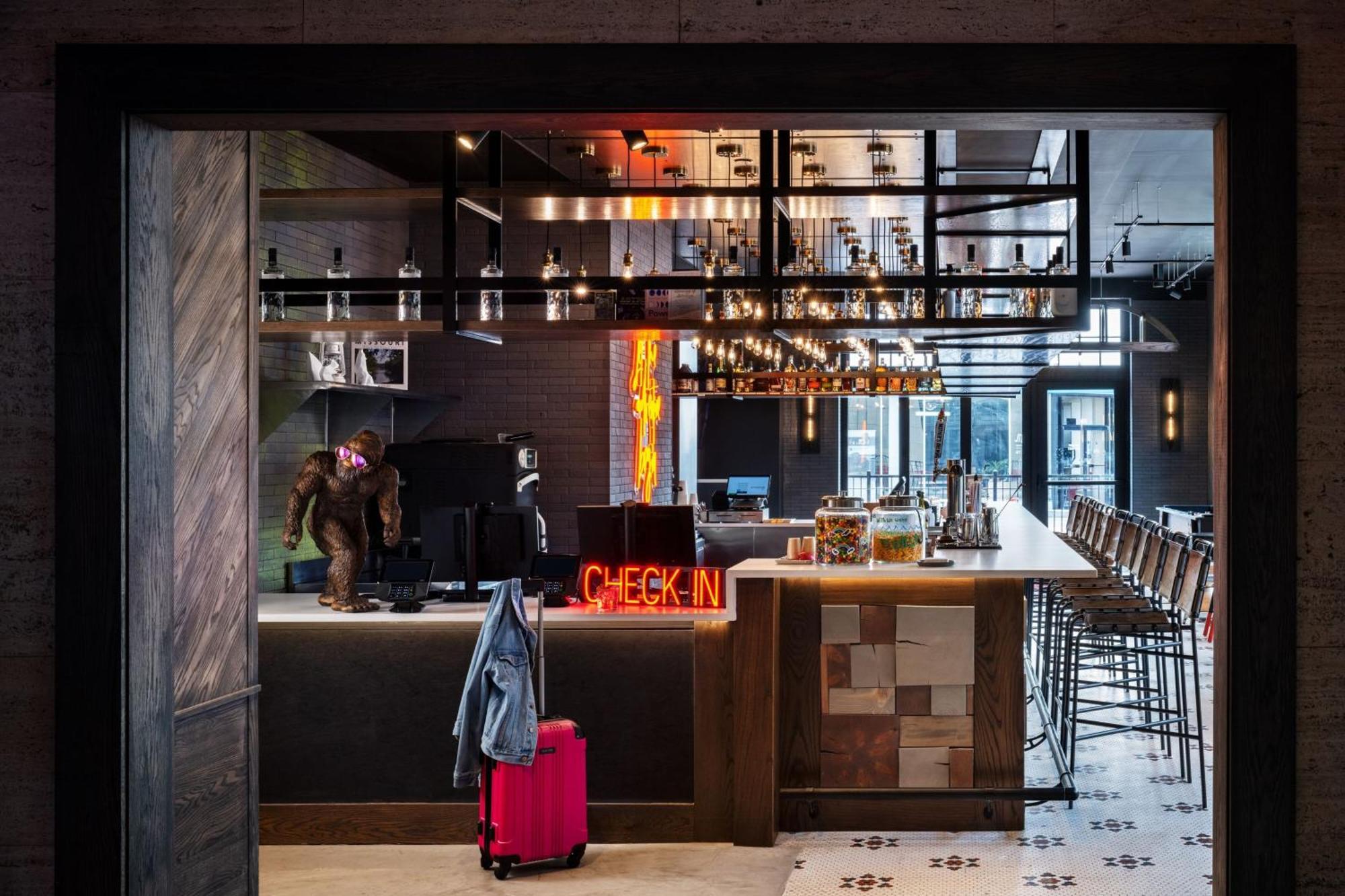 Moxy Springfield Downtown Hotel Eksteriør billede