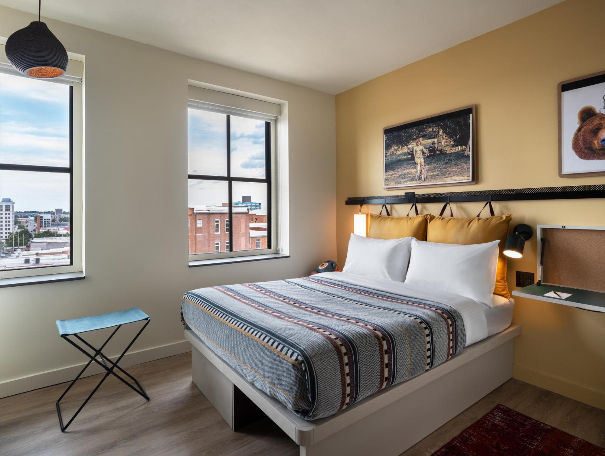 Moxy Springfield Downtown Hotel Eksteriør billede
