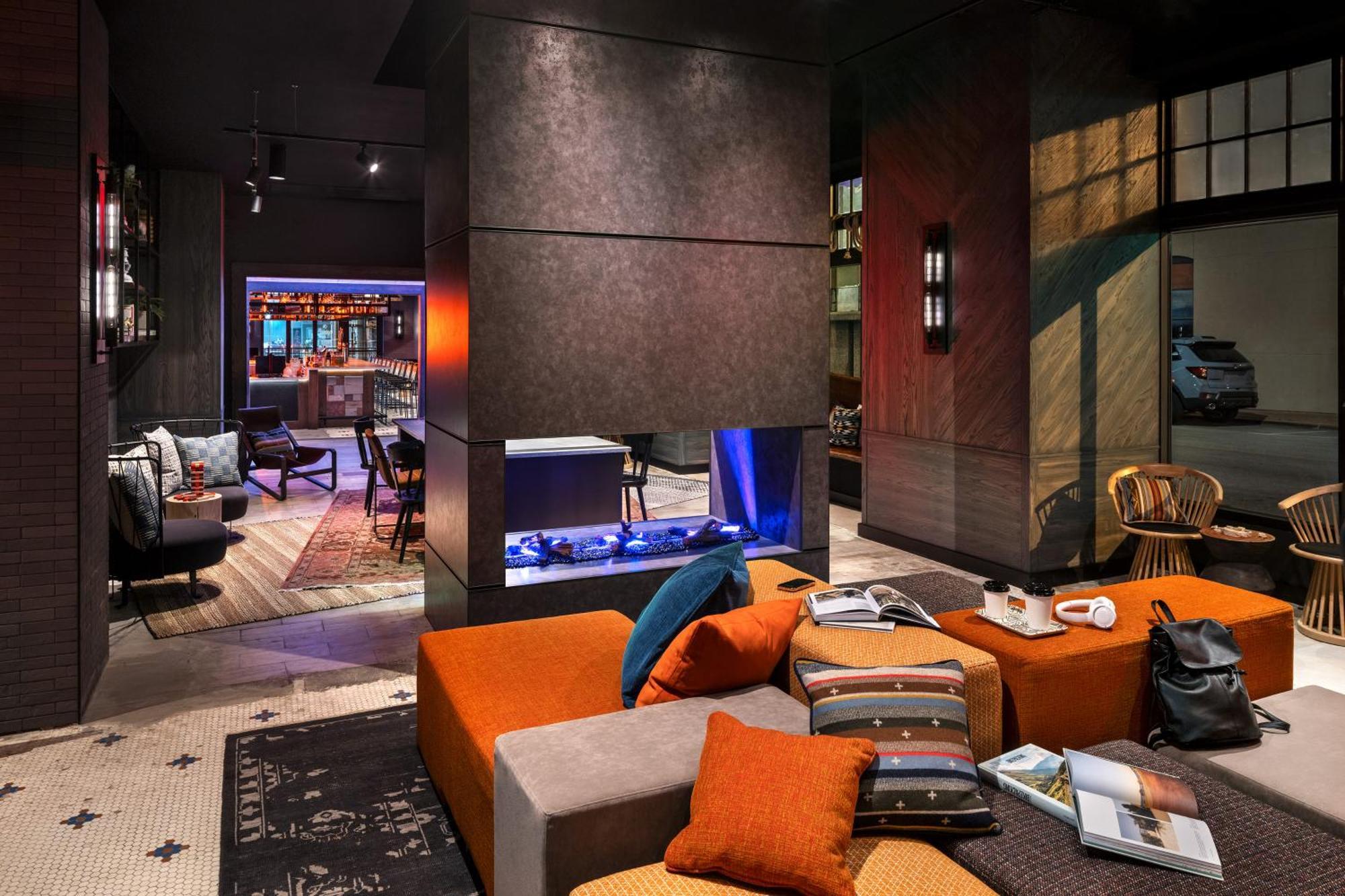 Moxy Springfield Downtown Hotel Eksteriør billede