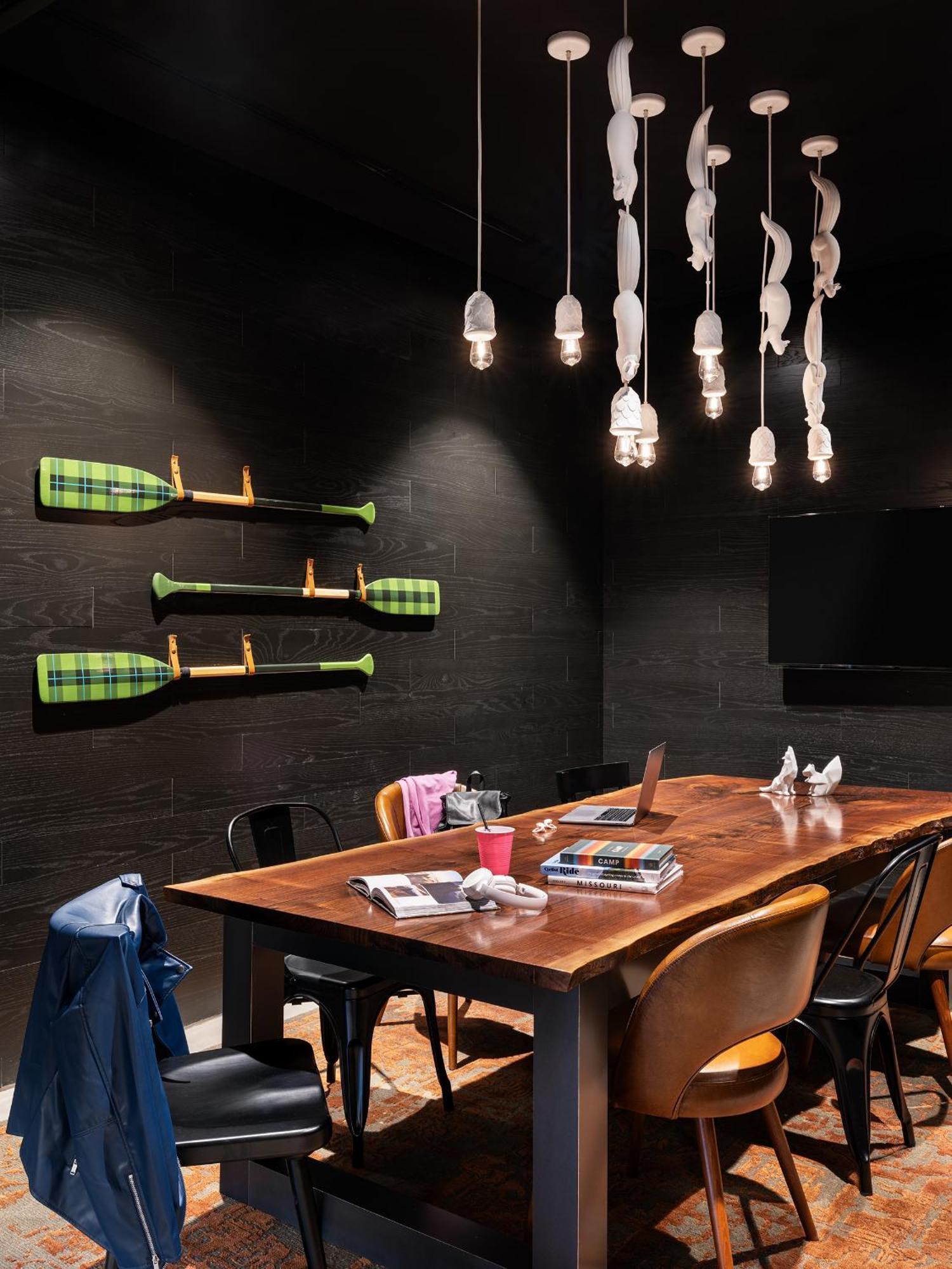 Moxy Springfield Downtown Hotel Eksteriør billede