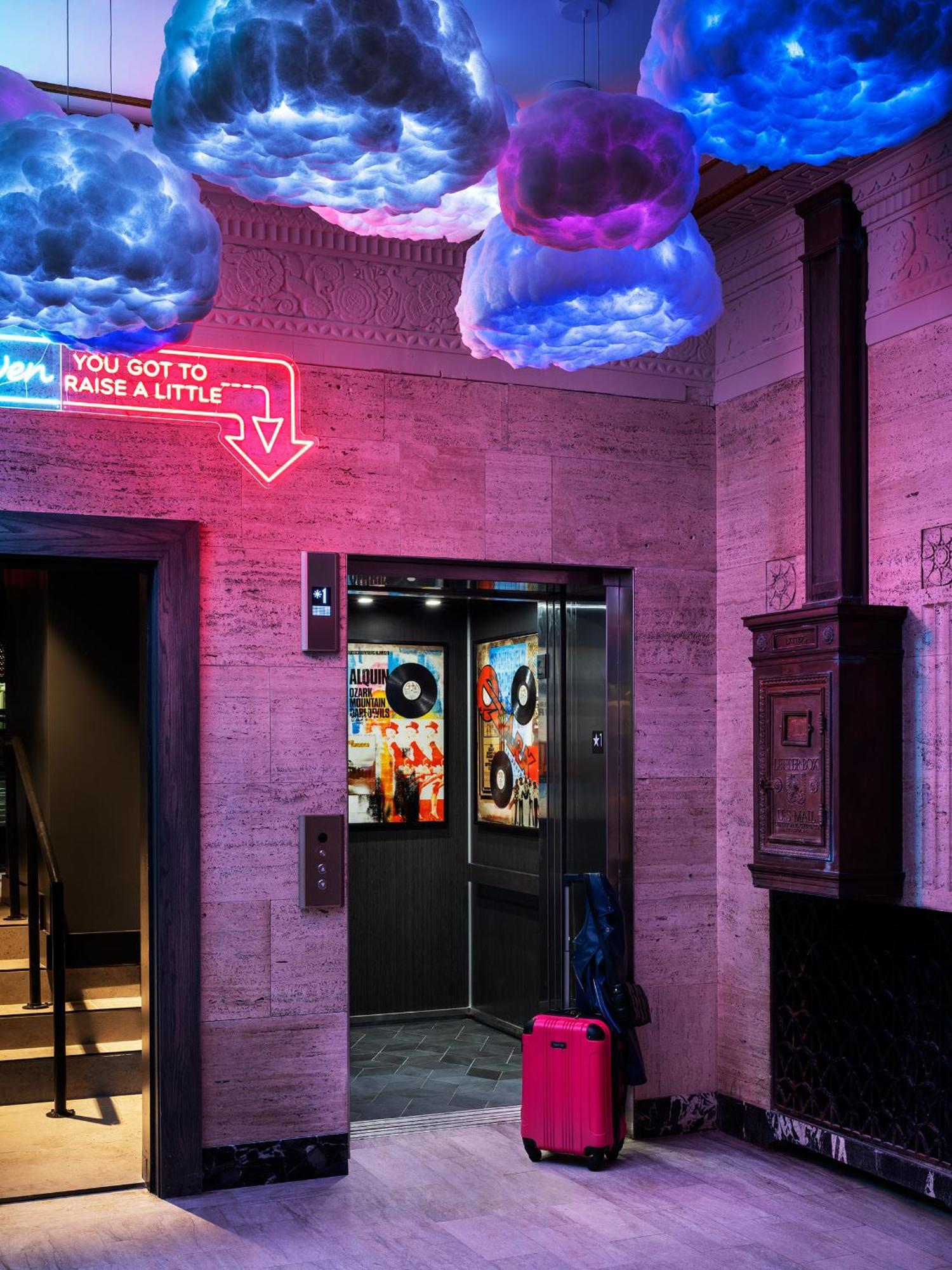 Moxy Springfield Downtown Hotel Eksteriør billede